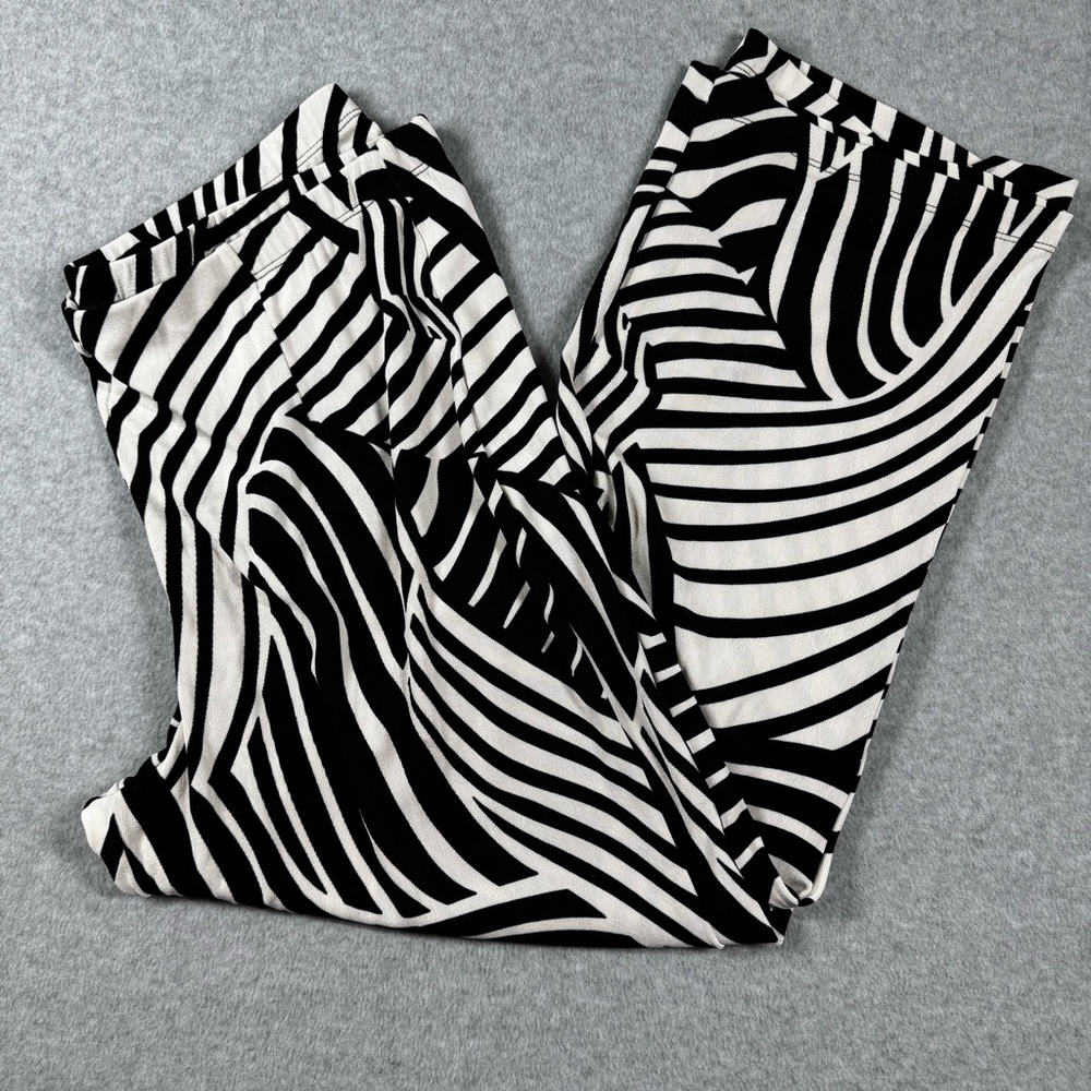 Chico’s Travelers Wide Leg Pull On Pants Size 3 Short XL Zebra Print Slinky Knit